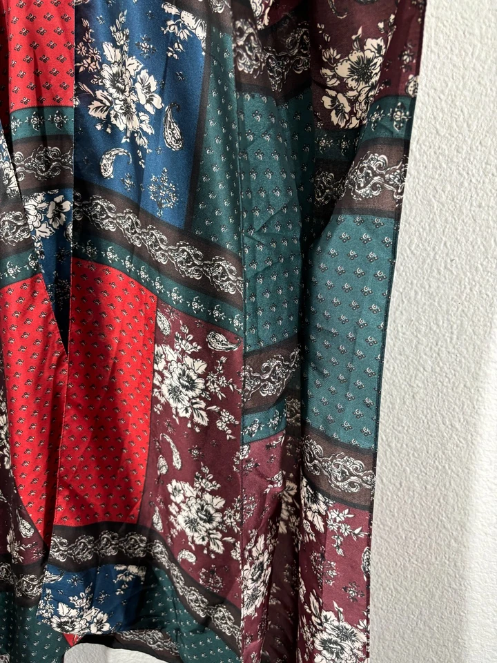 Kimono Free People Mon Cheri estampa de retalhos de seda tamanho único poliéster multicolorido - Imagem 4 de 4