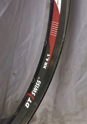 Fahrrad Hinterrad Felge DT SWISS XR4.1 Presta gebohrt 32 Loch