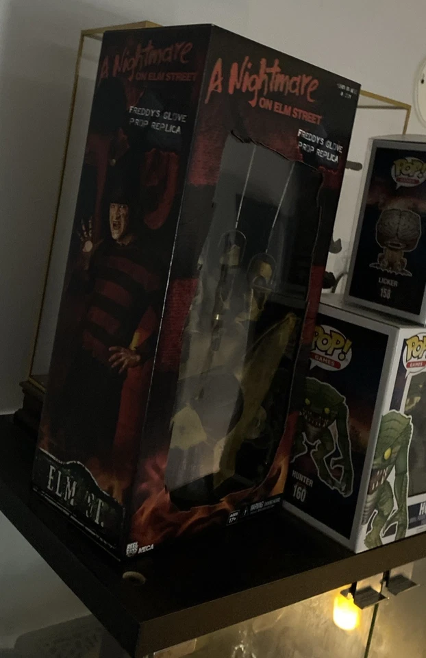 Réplica de guante de utilería Neca Pesadilla en Elm Street Freddy Krueger Foto 4 de 4