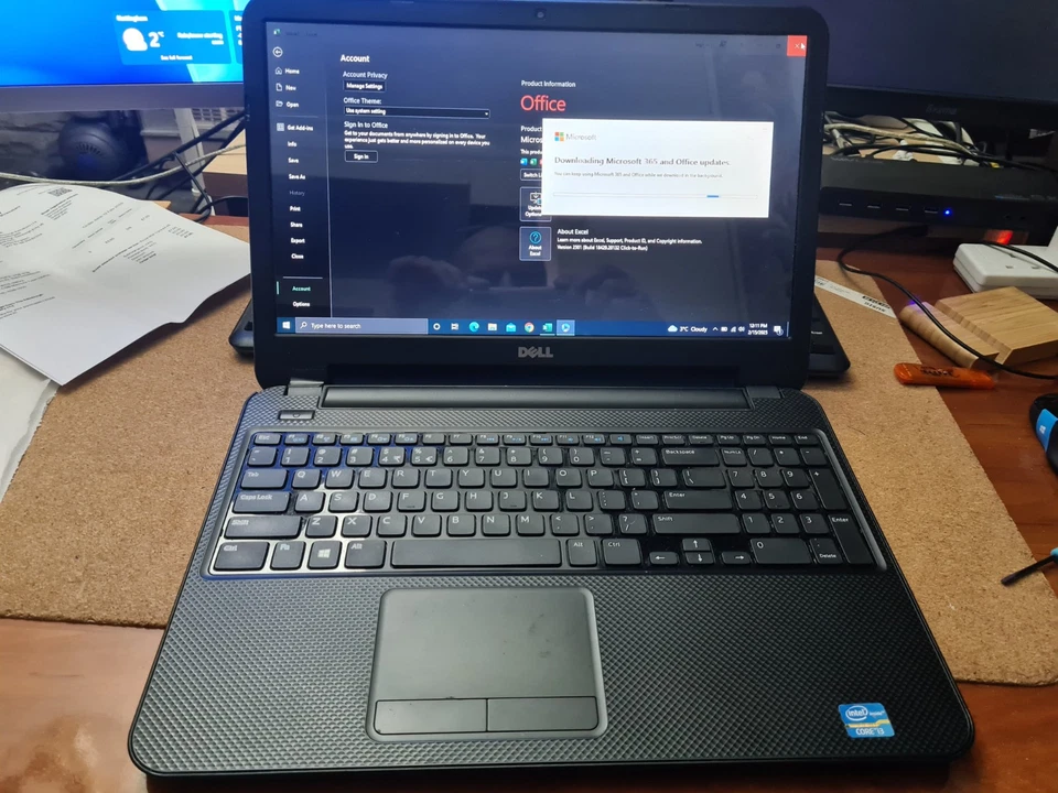 Dell Inspiron 15 3521 Laptop schwarz i3-2365M,8GB RAM,256GB SSD US Kb neuer Akku - Bild 2 von 4
