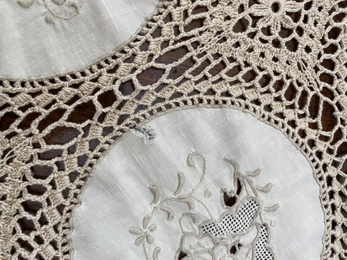 Mantel Hecho a Mano Estilo Madeira Crochet Crema Extra Grande 335x157 cm T47 - Imagen 9 de 15