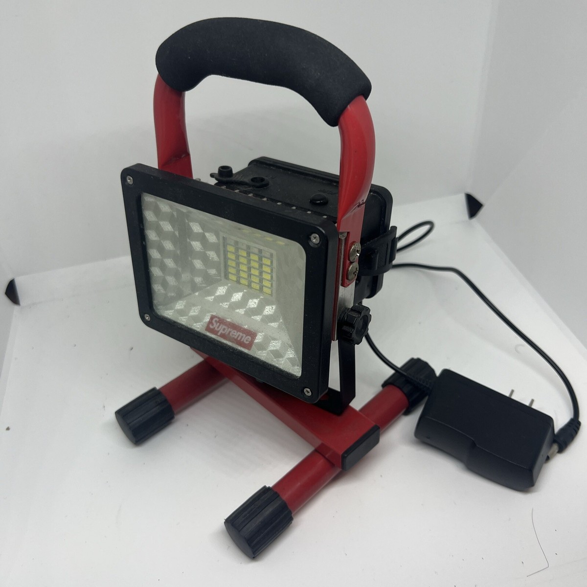 ライト/ランタン supreme LED FLOOD LIGHT Supreme Cordless Floodlight Lamp Red FW16 New W/tags Box