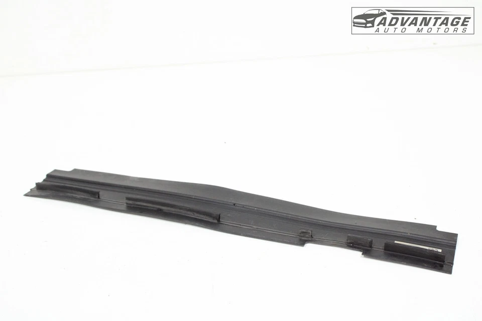 2016-2025 CHEVROLET MALIBU 1.5L RADIATOR UPPER AIR BAFFLE COVER SEAL OEM - Image 2 of 4