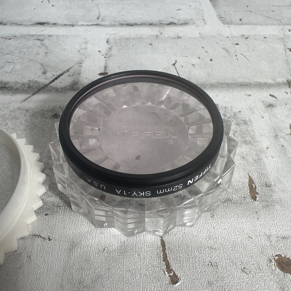52mm TiFFEN Skylight 1-A Glass Lens Filter Sky-1A E-52 made in USA - Image 2 of 4