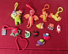 14 Pieces Kids Heart Challenge Multiple Years Keychains Minis Heart Wristband