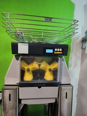 Zummo Juice Machine Model Z40C-N working and in good condition 