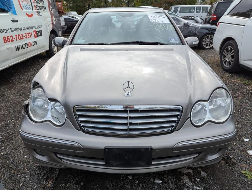 Luz trasera de pasajero tipo 203 sedán C230 para Mercedes Clase C 05-07 792695 Foto 4 de 4