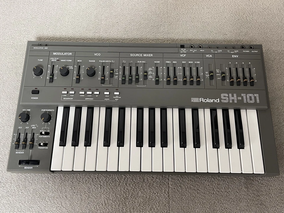 Roland SH-101 Gray with Genuine AC Adapter Tested and Working Synthesizer - Image 3 of 4