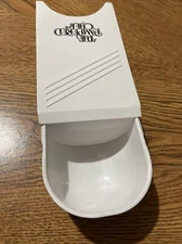 Vintage~ The Pampered Chef Adjustable Dry Measuring Cup 1/8 to 1/2 cup, ml & Tbs