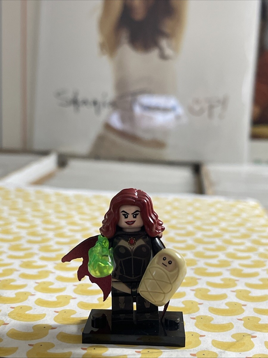 MADELYNE PRYOR GOBLIN QUEEN w/ BABY NATHAN LEGO MINIFIG FIGURE