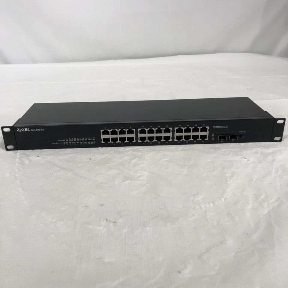 ZyXEL GS1100-24 / 24-Ports Rack-Mountable Ethernet Switch - Image 2 of 4