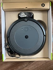 iRobot Roomba i4 EVO vacuum cleaning robot wi-fi connected - gently used