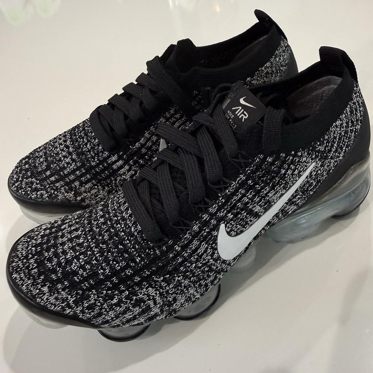 Nike Air Vapormax Flyknit 3 Black White Oreo Nike Air VaporMax Flyknit 3 Oreo (W) main image 3