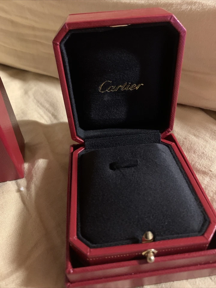 ELEGANT ECRIN CARTIER POUR BAGUE OU PENDENTIF 7,5/6,5/4cm Avec Sur Boîte - Photo 2/4
