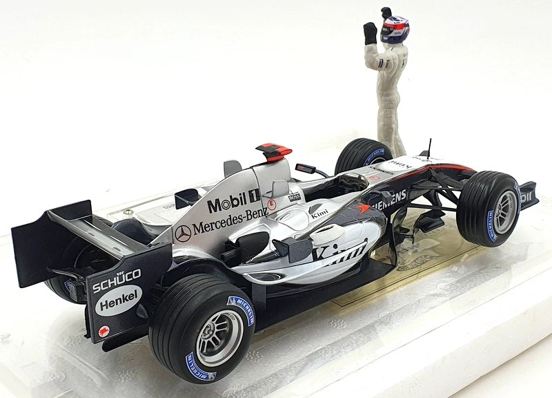 Hotwheels escala 1/18 diecast G9753 - McLaren Mercedes F1 K.Raikkonen Dsiplay Foto 3 de 4