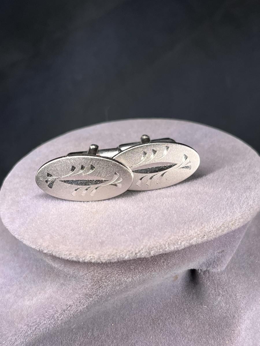 Boutons De Manchettes Vintage Ovales En Métal Argenté - Occasion En Bon État