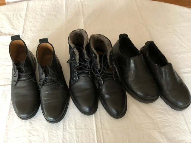 robert wayne chukka boots