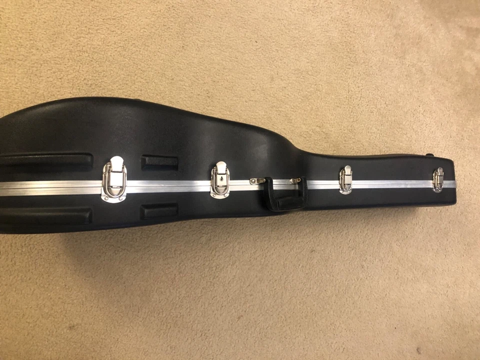 Estuche rígido para guitarra Ovation estuche de cuenco poco profundo 45” de largo estuche de música negro Foto 4 de 4