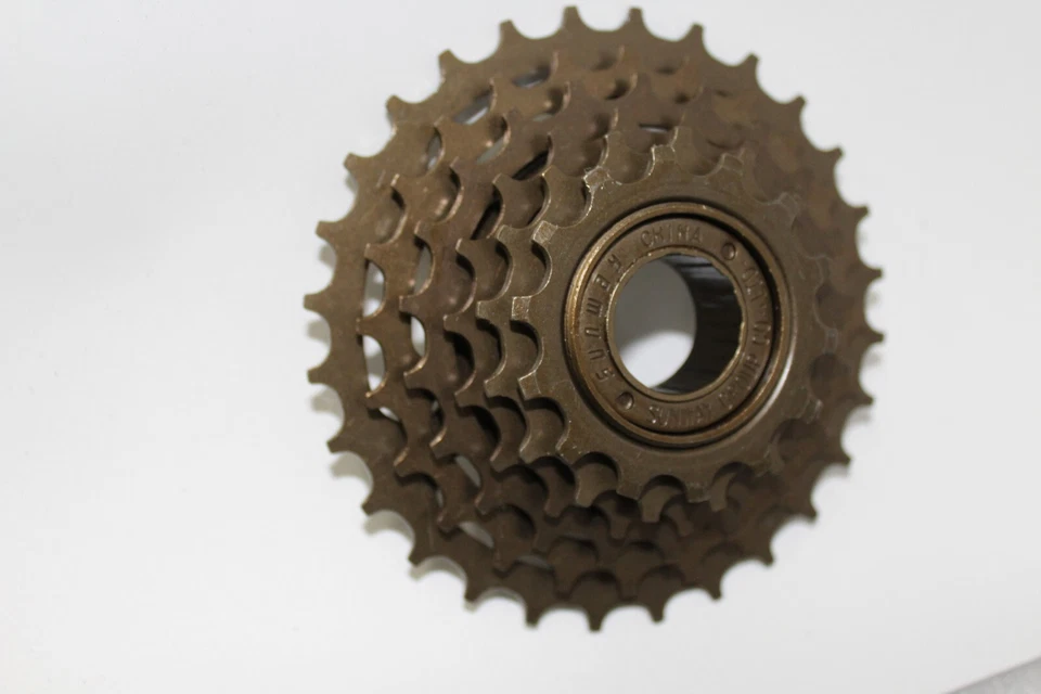 6 Speed 14-28T Bicycle Freewheel None Index Threaded Cassette Sprocket Cogs - Image 3 of 4
