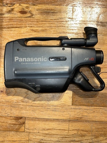 Vintage Panasonic Omnimovie VHS camera PV-700 AFx8 Camcorder UNTESTED W/ Battery - Picture 3 of 12
