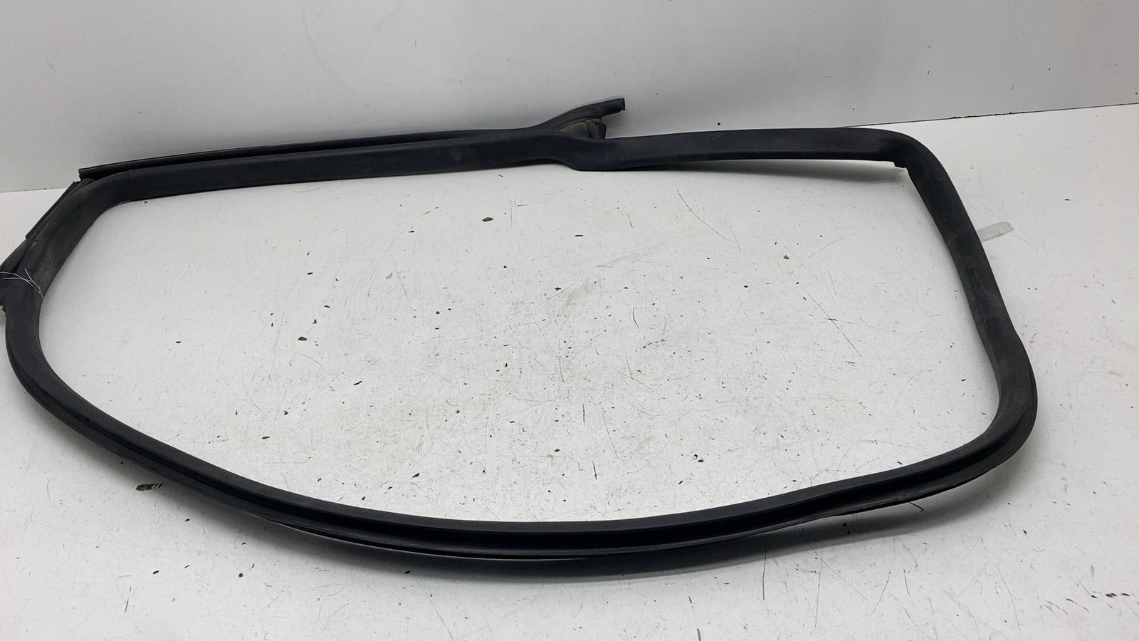 ⭕ 2014-2020 Maserati Ghibli Rear Right Door Body Weatherstrip Rubber Seal Gasket