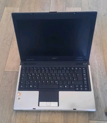 Acer Aspire 5050 2,5GB RAM 2GHz 150GB AMD Turion ATI Xpress Grafik S-Video WLAN - Bild 1 von 4