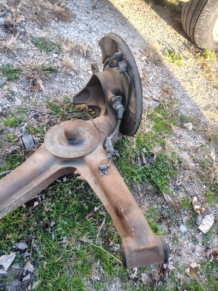 Brazo de arrastre trasero izquierdo BMW 325i buje de nudillo suspensión e30 84-92 OEM Foto 4 de 4