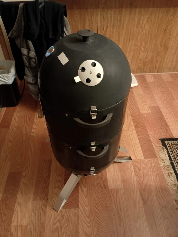 producto de la imagen es un ahumador vertical de carbón BBQ-PRO. Este tipo de fumador Foto 4 de 4