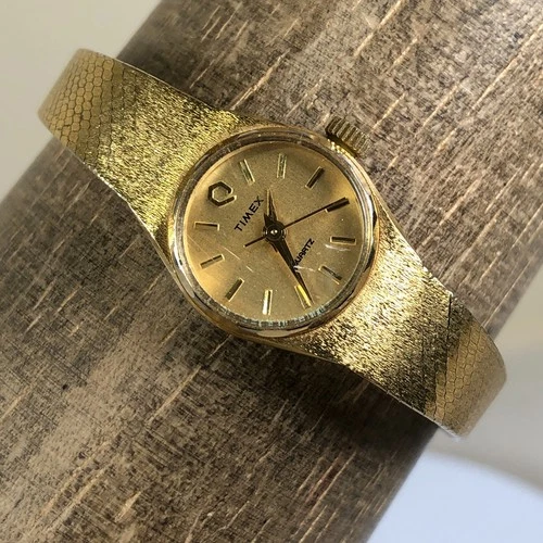 Vintage Timex Q Women Fashion Gold Tone Quartz Analog 16mm Watch 5 3/4"