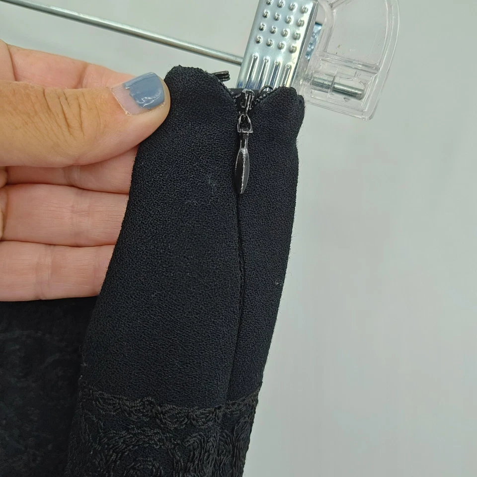 Falda de Lana Cynthia Steffe Talla 12 Sobre la Rodilla Negra Bordada Cremallera Lateral Foto 4 de 4