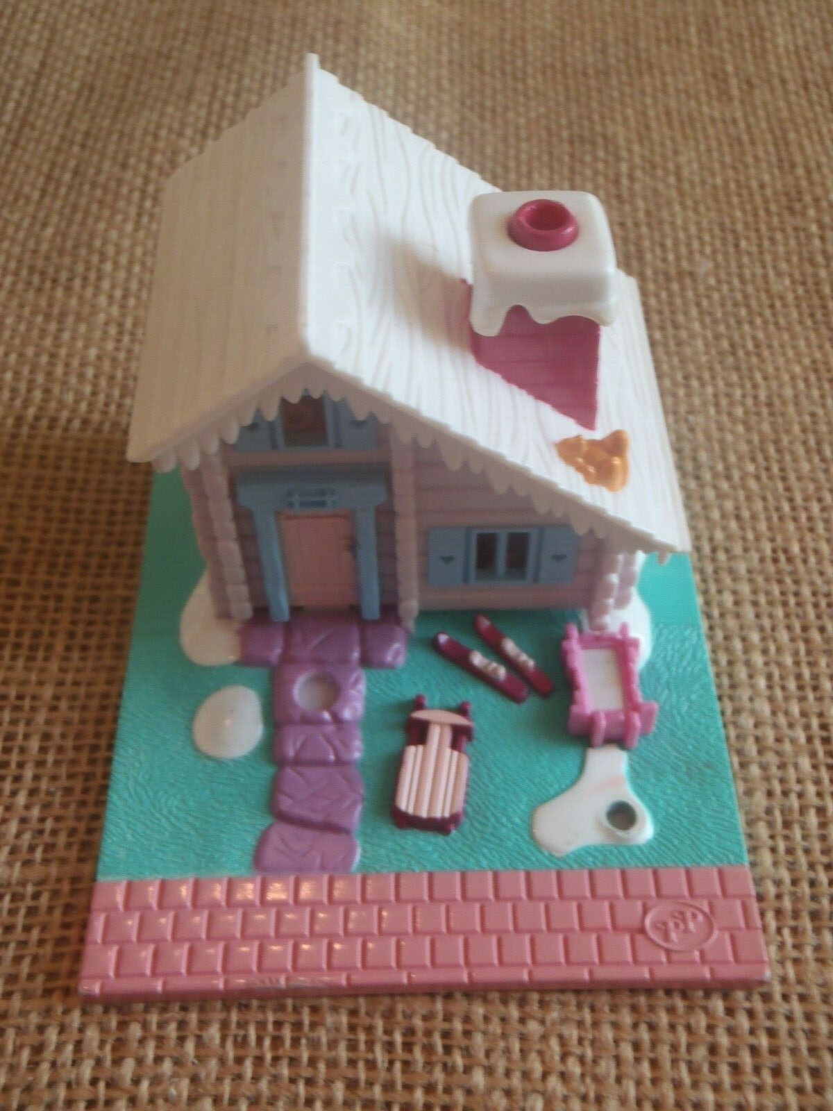 polly pocket ski chalet