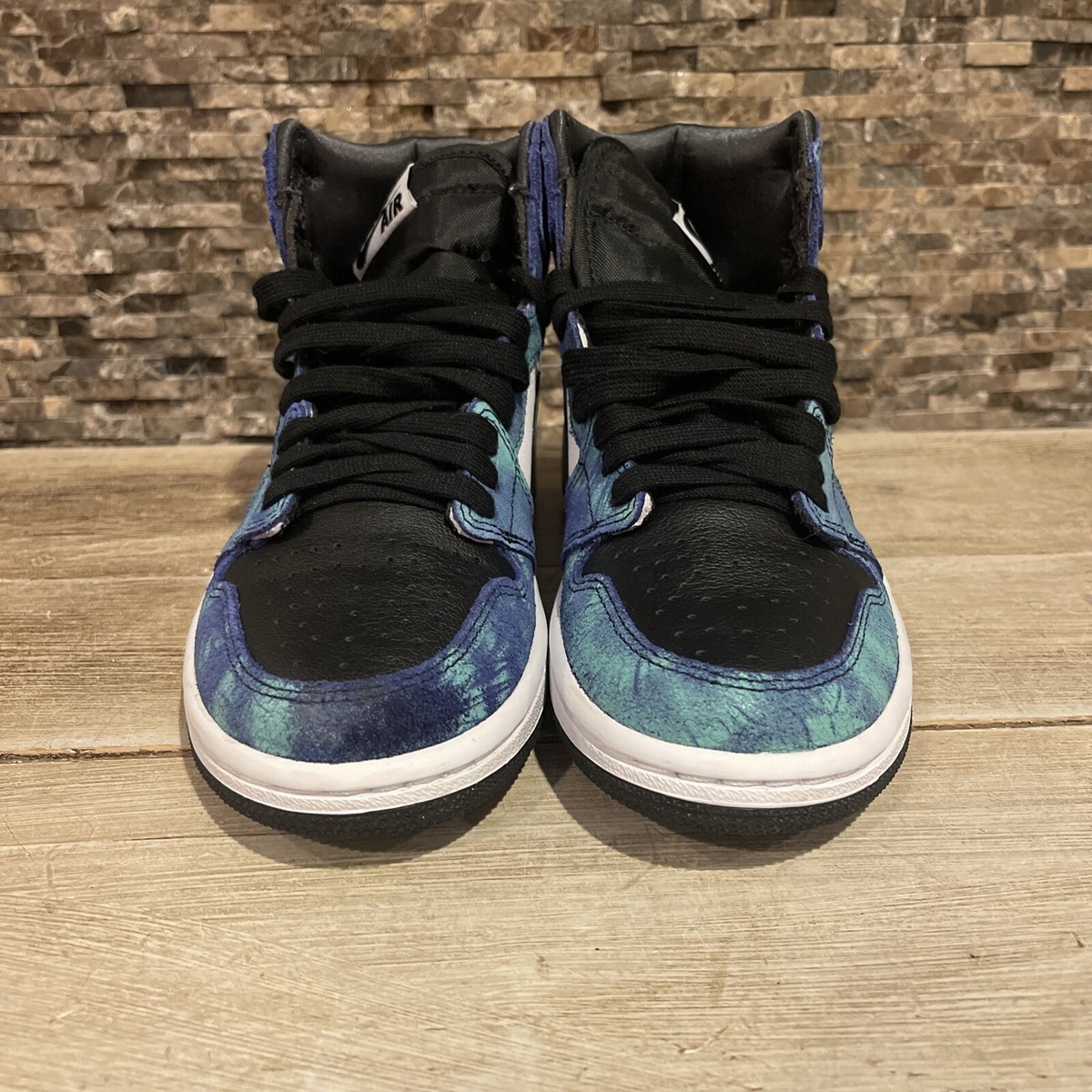 Nike Air Jordan 1 Retro High OG Tie Dye Size 5W (3.5GS Nike Air Jordan 1 Retro High OG Tie Dye Size 5W (3.5GS