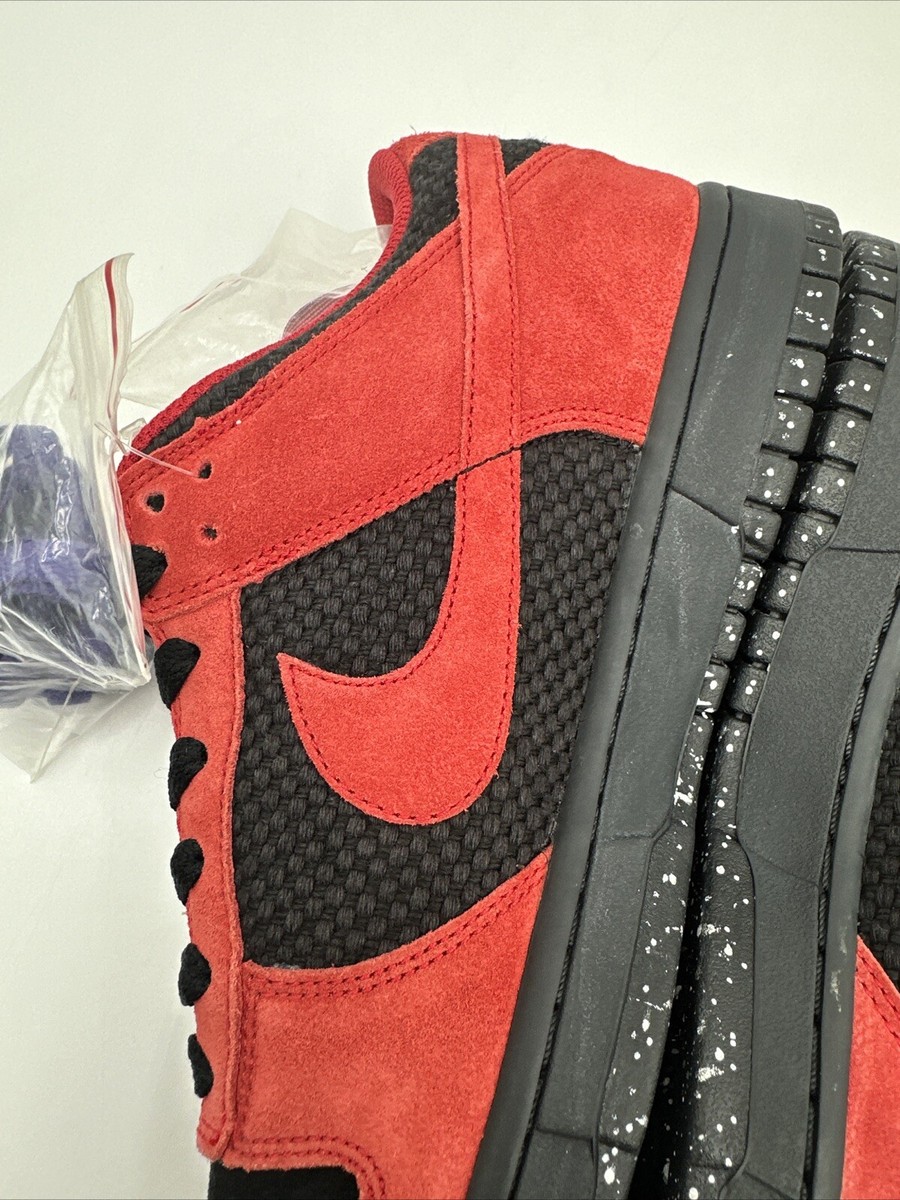 Nike Dunk Low Cl Black Red 2007 Size 10.5 Brand New 318020 Nike Dunk Low Cl Black Red 2007 Size 10.5 Brand New 318020