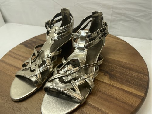 Tahari Shoes 10M Silver Open Toe Straps Square High Heel Sandal Shoes - Picture 7 of 24