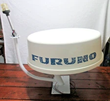 FURUNO RADOME RADAR ANTENNA RSB-0055 & MOUNTING BRACKET WITH ANCHOR/RUNNING LITE