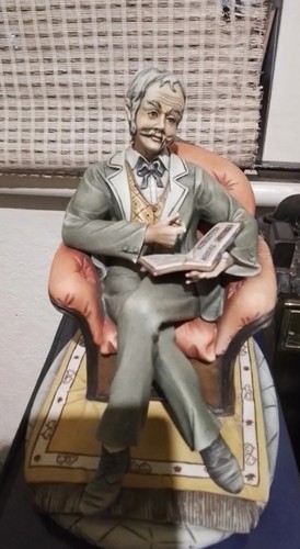 Capodimonte The Stamp Collector Figure - 第 1/4 張圖片