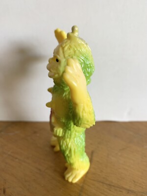 Zollmen Mini MG5 Monster Parade Yellow sofubi kaiju figure