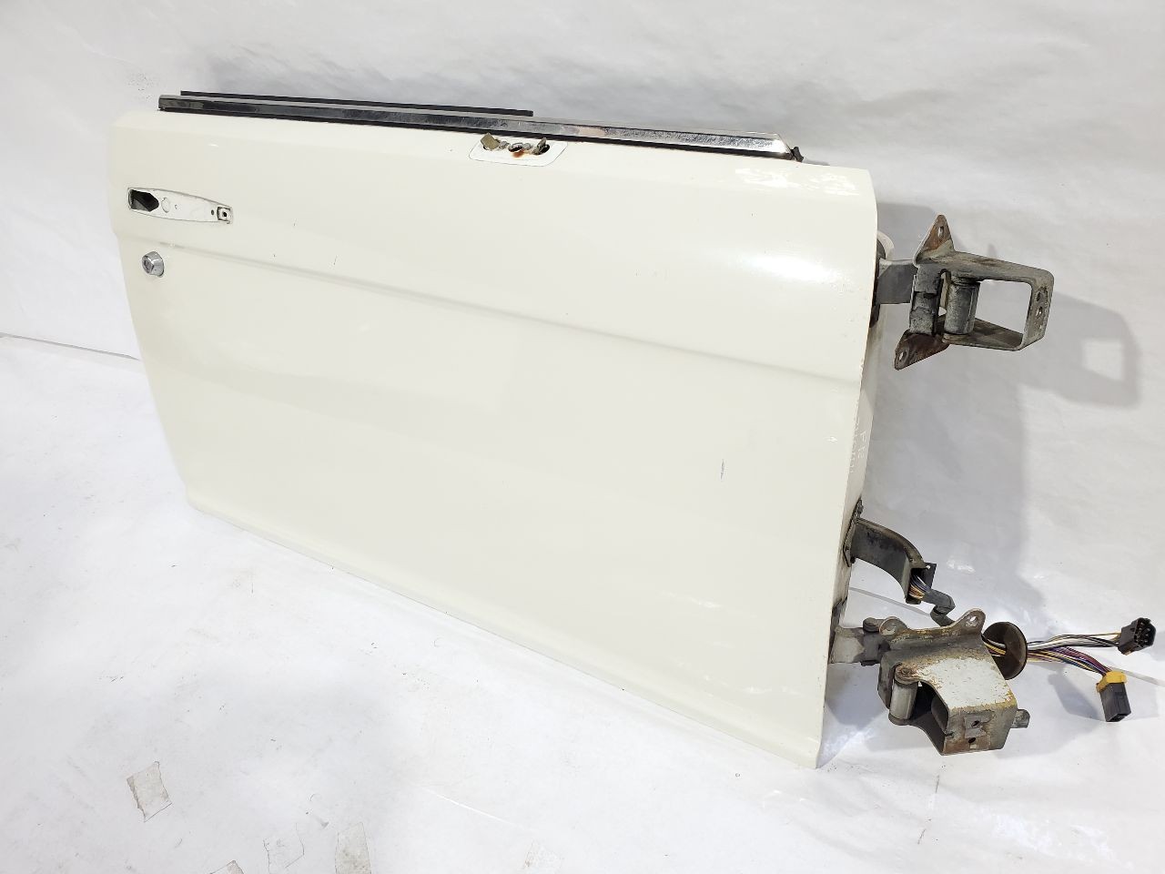 Bentley Turbo R 1990 Front Right Door framework White