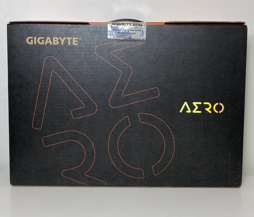 Gigabyte AERO 15-Y9 Core i7-8750H,RTX 2080,16GBx2 DDR4+1TB SSD, Windows 10 Pro - Image 2 of 4