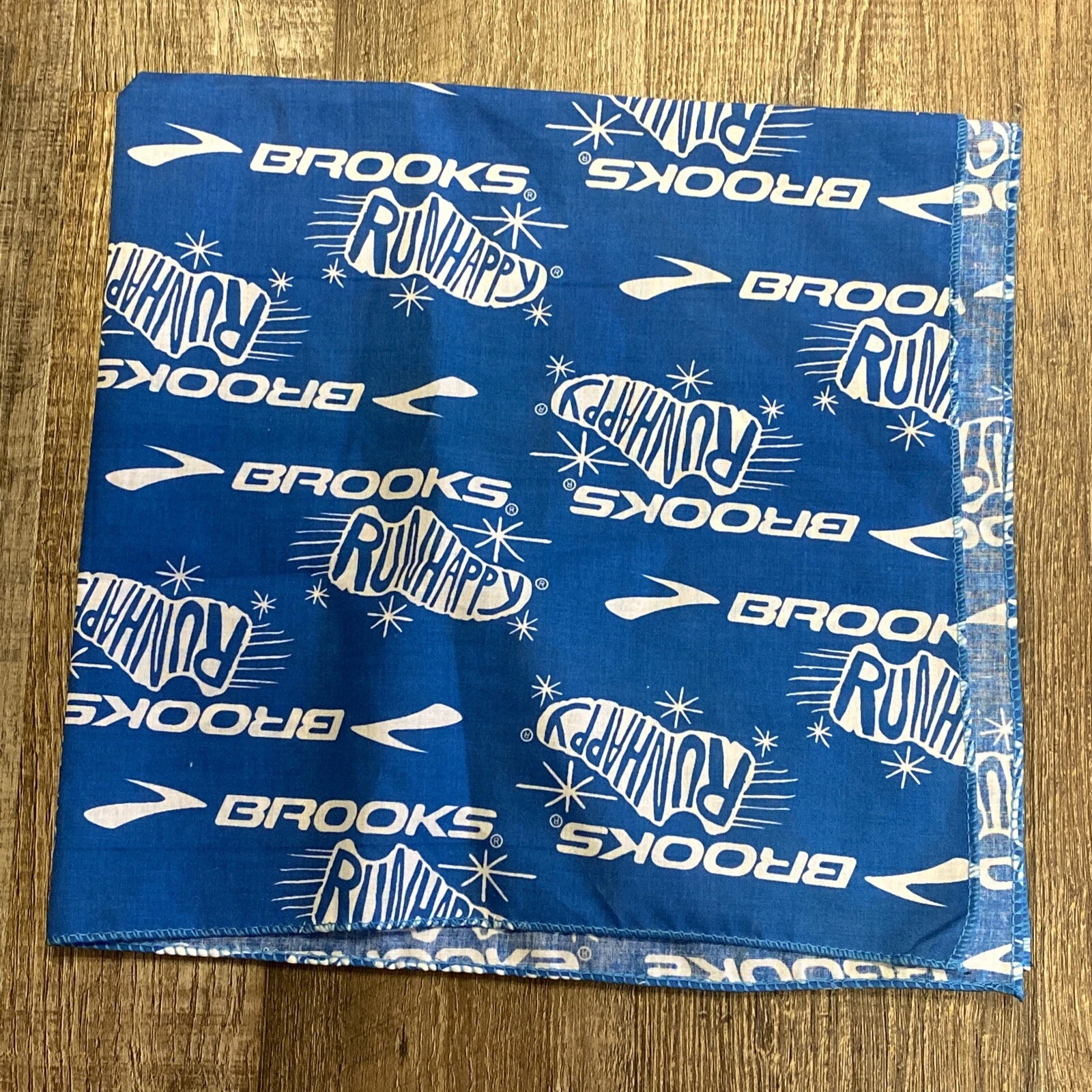 Brooks Run Happy Outdoor Sports Scarf Multifunctional Head wrap Running RARE