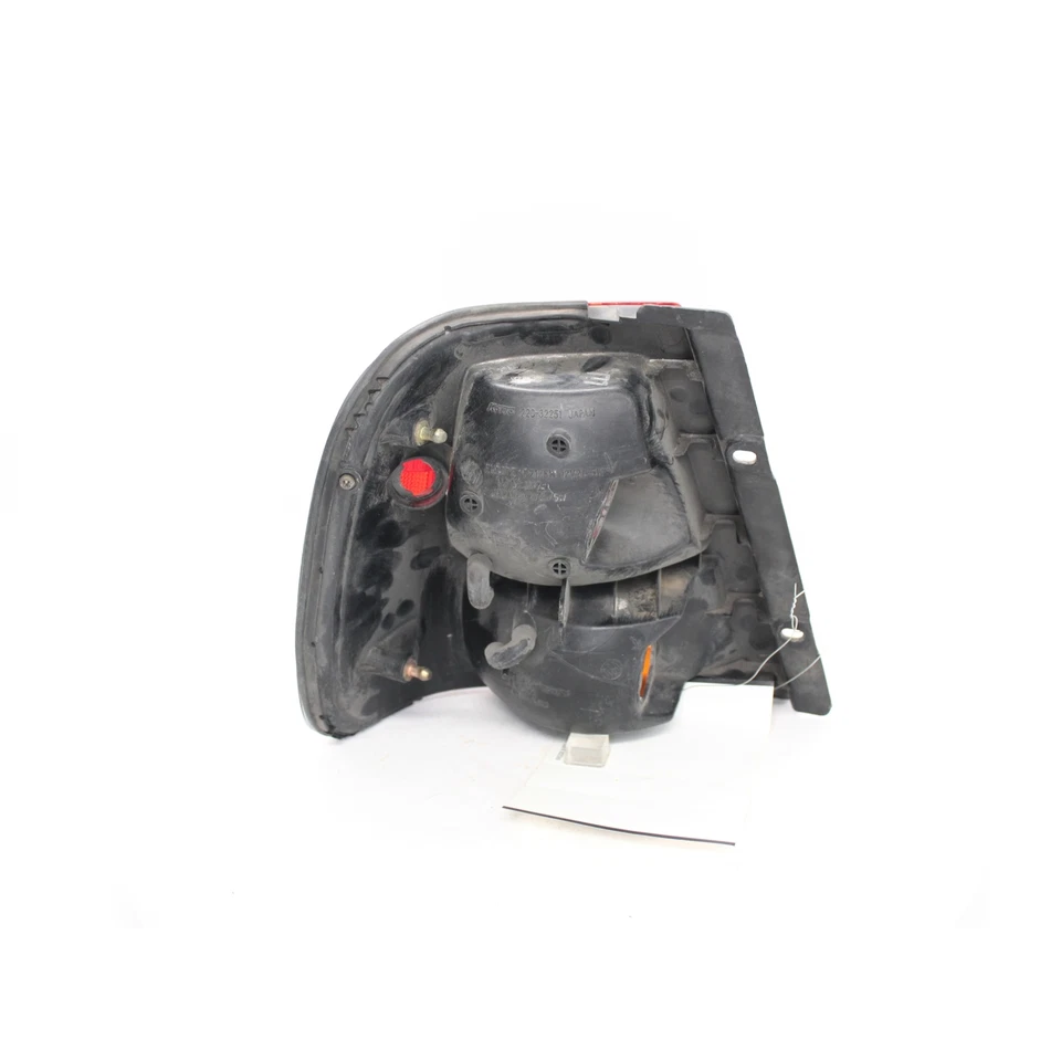 Lámpara trasera Suzuki Swift 1993 número de pieza - 3560370C01 Foto 3 de 4