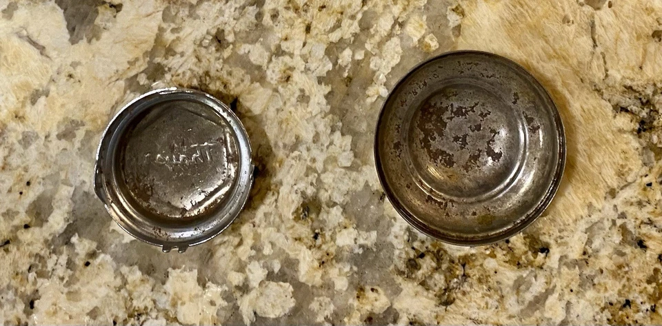 两辆老式三轮车车轮中心轮毂盖 - Thayer & 无品牌 — 第 4/4 张图片