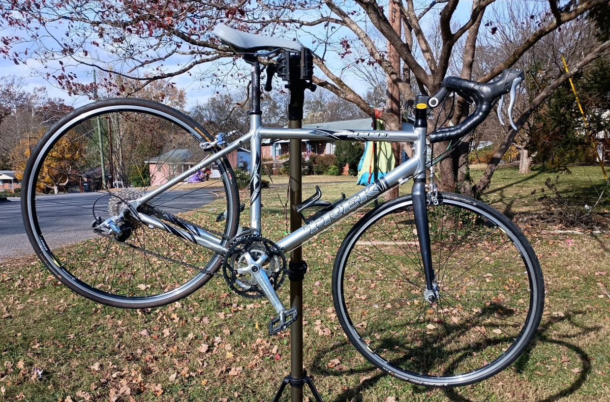 TREK 1000c Road Bike, 54 cm Frame, Silver, Aluminum, 700c Wheel