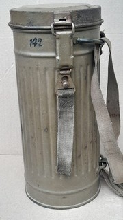 2WW Wehrmacht. Gasmaske Behälter Kamuflage.