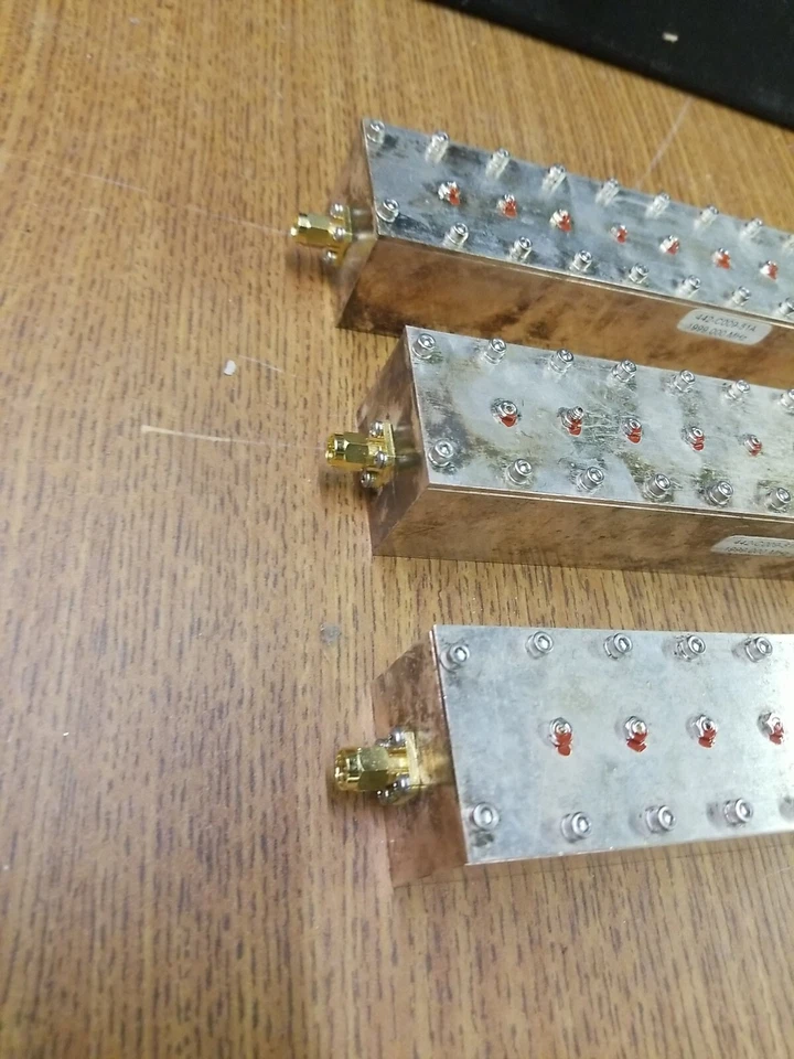 Filtros de canal 1999.000 MHz, tipo SMA (x3) Foto 3 de 4