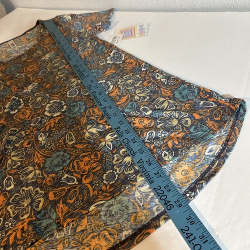 LuLaRoe NWT Floral Print Classic T Size Small - Picture 9 of 9