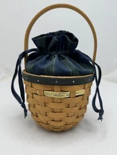 Longaberger 2004 Collectors Club Collectors Edition Basket, Liner & Protector