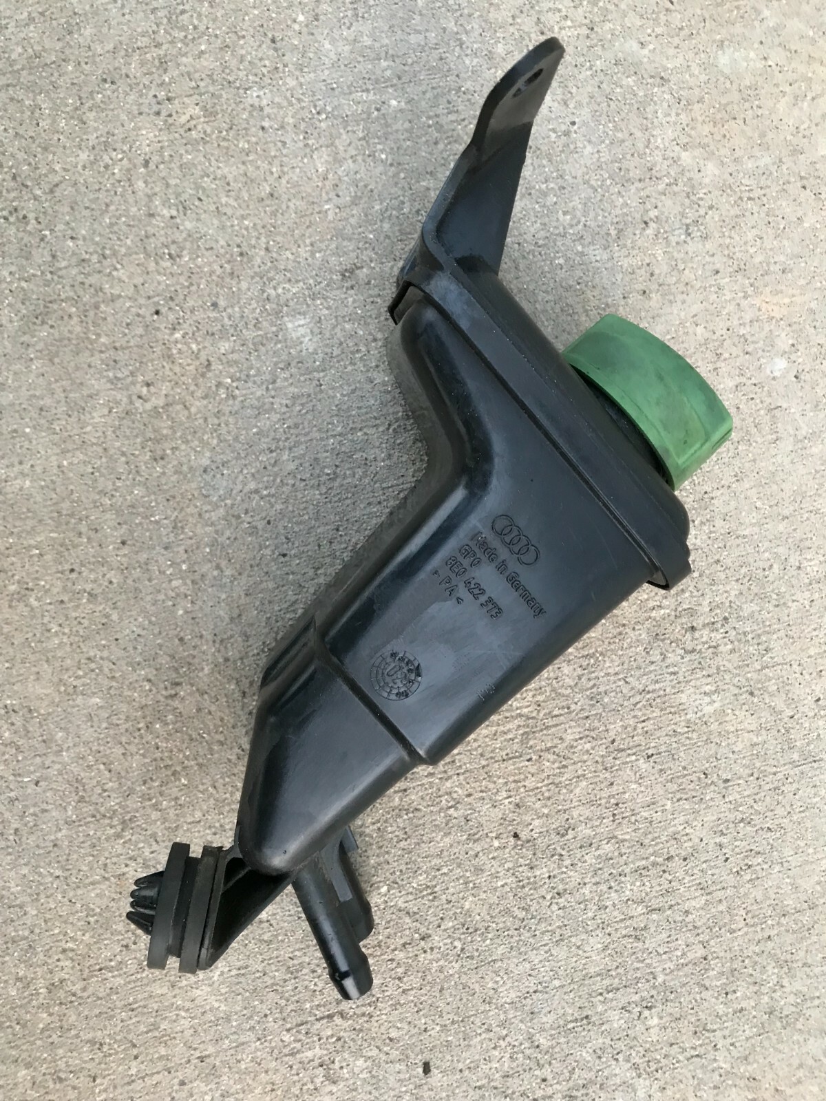 2003 Audi A4 Power Steering Fluid Reservoir Bottle Tank OEM 8E0422373