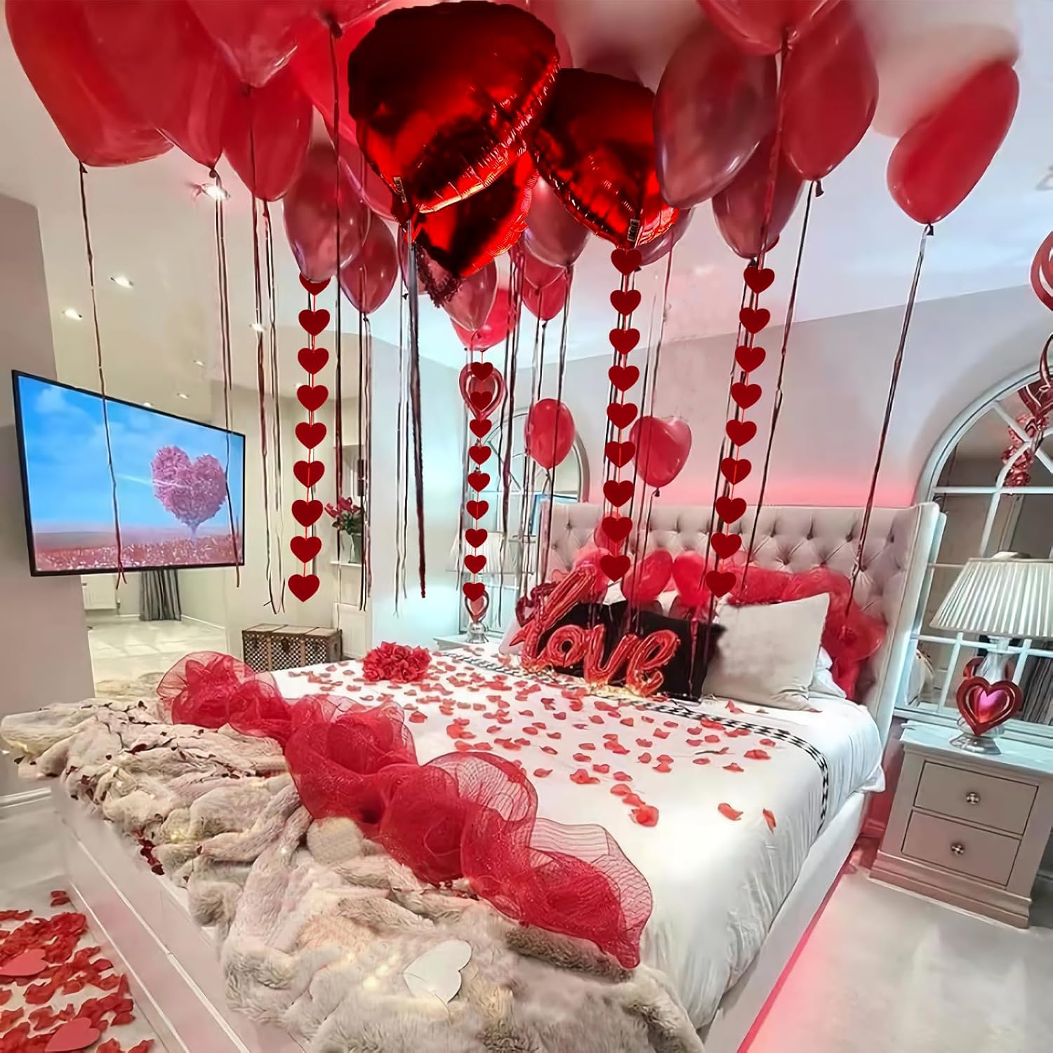 Valentine's Day Decor Set: 1113PCS Hearts, Balloons & Rose Petals