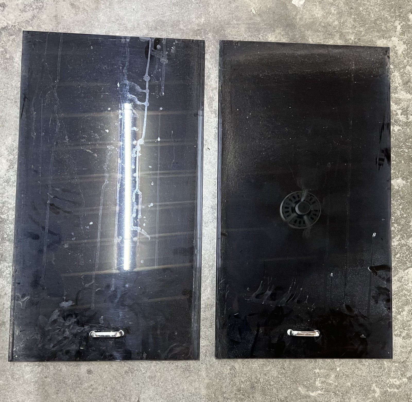 Chris Craft Commander 332 Sliding Storage Doors